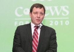 Илья Массух на CNews Forum 2010 Илья Массух на CNews Forum 2010