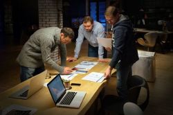 Основатели Postgres Professional обсуждают создание компании Основатели Postgres Professional обсуждают создание компании